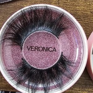 Sassy Jones Eyelashes